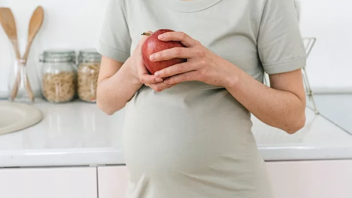 Les aliments à éviter absolument pendant la grossesse