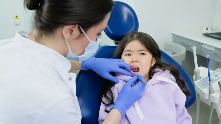 Quand emmener son enfant chez le dentiste?